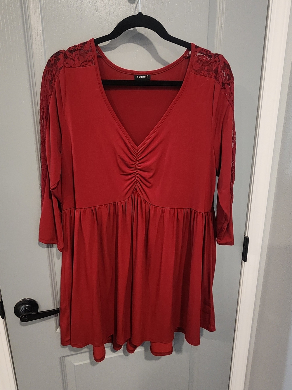 Torrid Red V-Neck Ruched Lace Shoulder Tunic